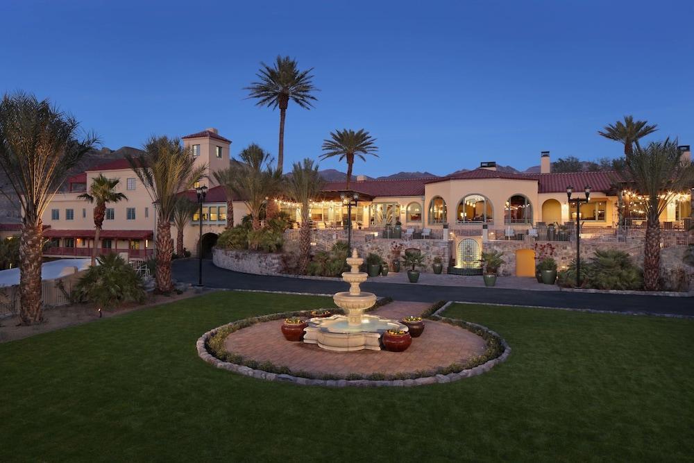 The Inn At Death Valley Bagian luar foto Fountain at the Royal Palms Resort and Spa