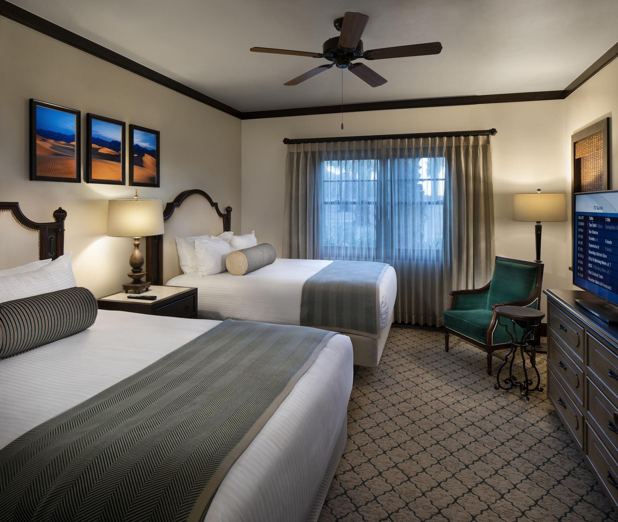 The Inn At Death Valley Bagian luar foto Guest room at the Lodge at Sedona