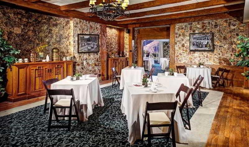The Inn At Death Valley Bagian luar foto The dining room at the Inn at the Opera
