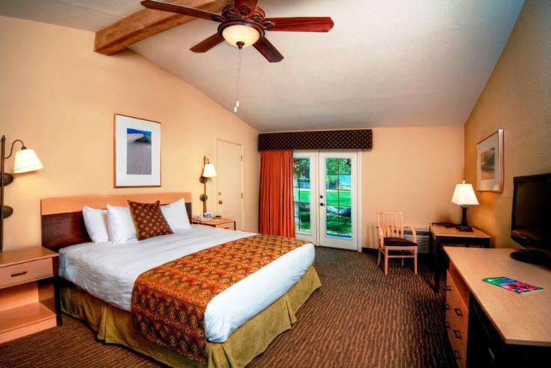 The Inn At Death Valley Bagian luar foto A room at the Disney's Wilderness Preserve