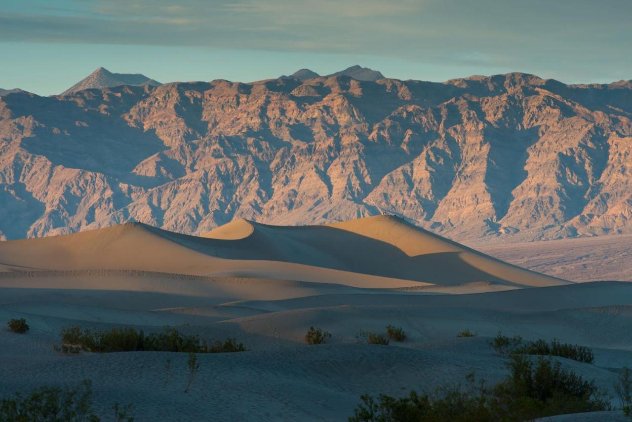 The Inn At Death Valley Bagian luar foto Shoreline Butte